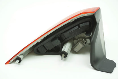 Pièce d'origine Feu arrière droit pour Renault Laguna III 265500001R