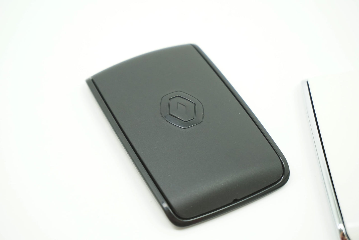 Pièce d'origine Carte clé blanc noir pour Renault Kadjar 806019294R