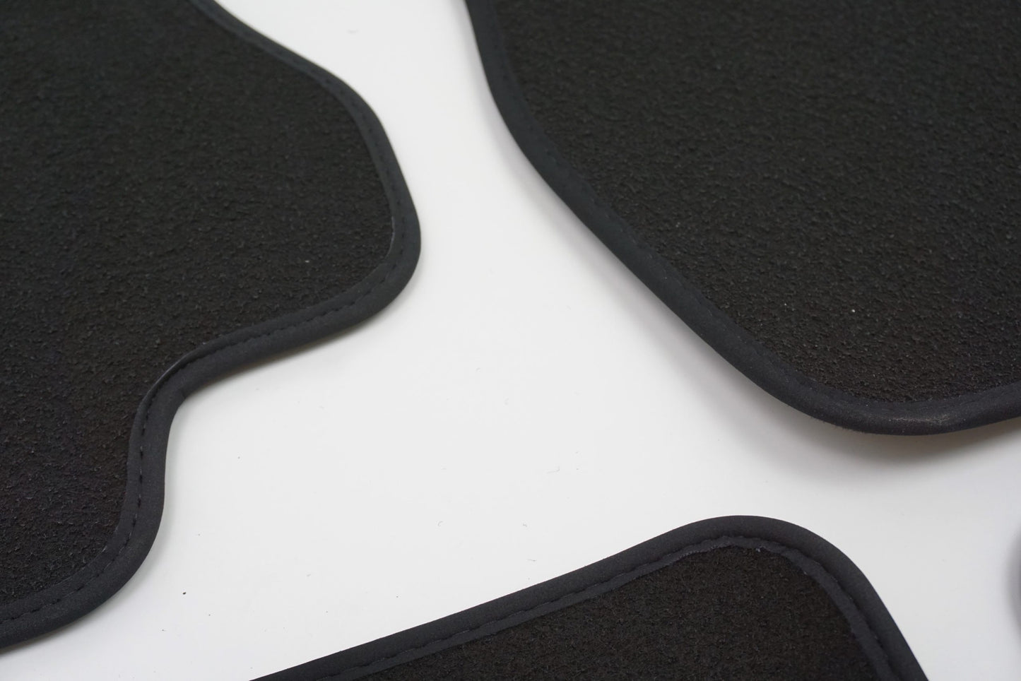Pièce d'origine Tapis de sol velours pour Renault Koleos II 8201679939