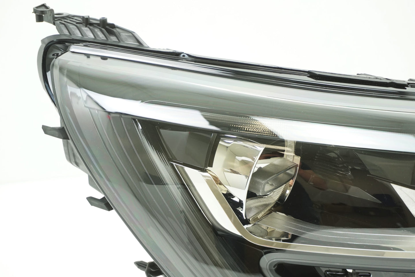 Pièce d'origine Phare avant droit pour Renault Megane IV 260100141R