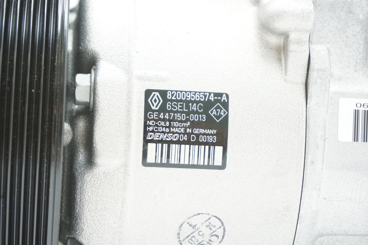Pièce d'origine Compresseur de climatisation pour Renault Megane Scenic 8200956574