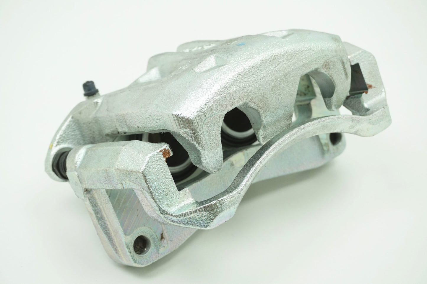 Pièce d'origine Étrier de frein avant gauche pour Nissan Navara 41011-4JA0B