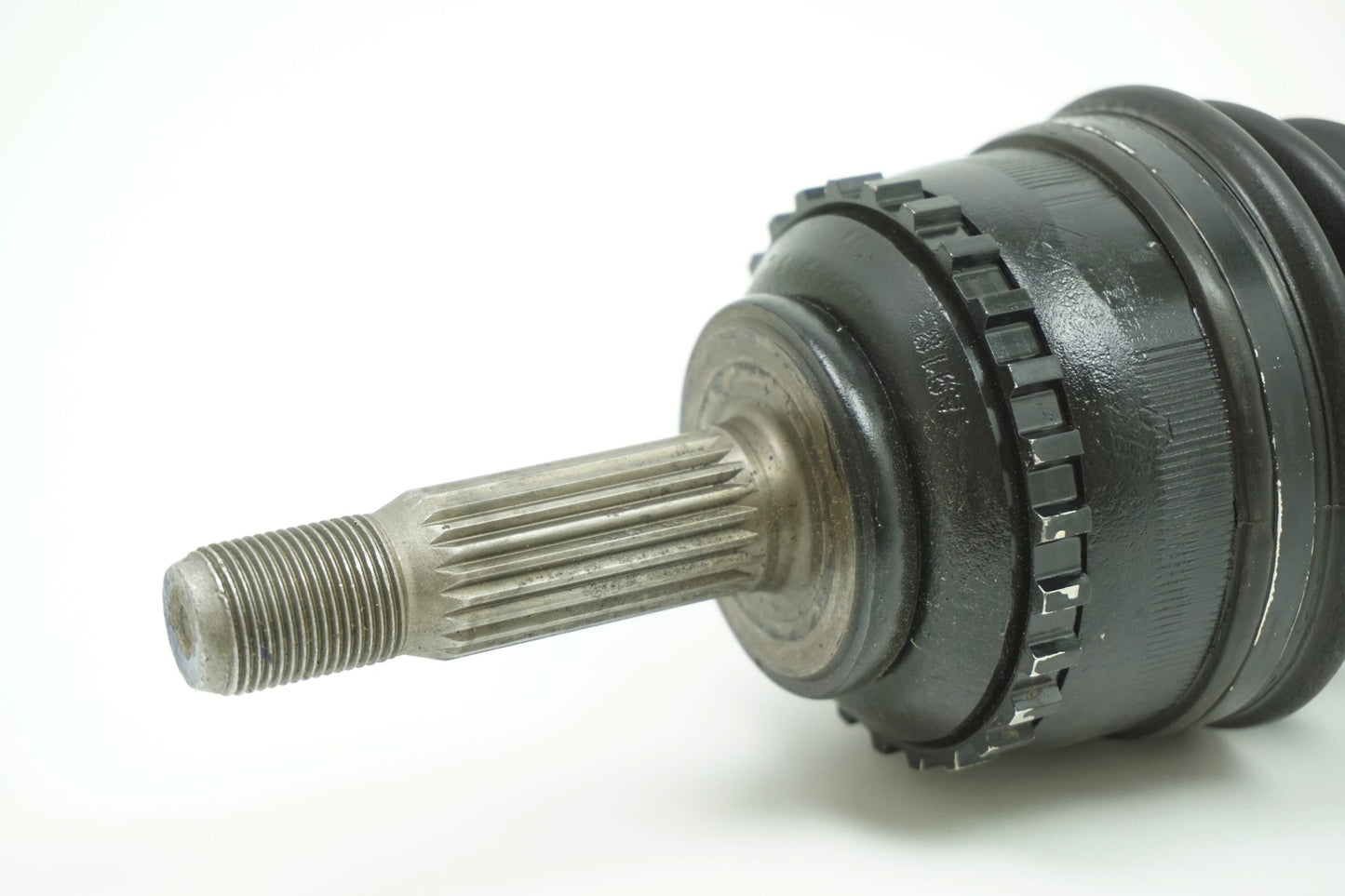Pièce d'origine Cardan avant gauche pour Renault Clio II 7701352881