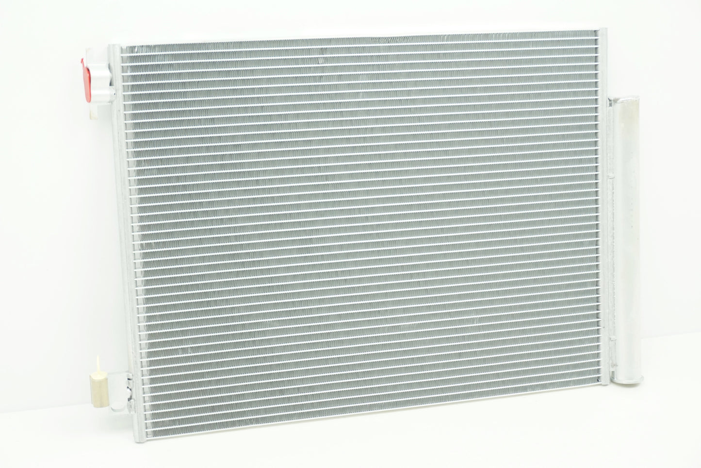 Pièce d'origine Condenseur de climatisation pour Renault Clio IV Captur 821006843R