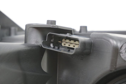 Pièce d'origine Phare droit pour Renault Scenic II restylé 7701071368