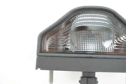 Pièce d'origine Éclairage de plaque d'immatriculation pour Renault Mascott 5010293829