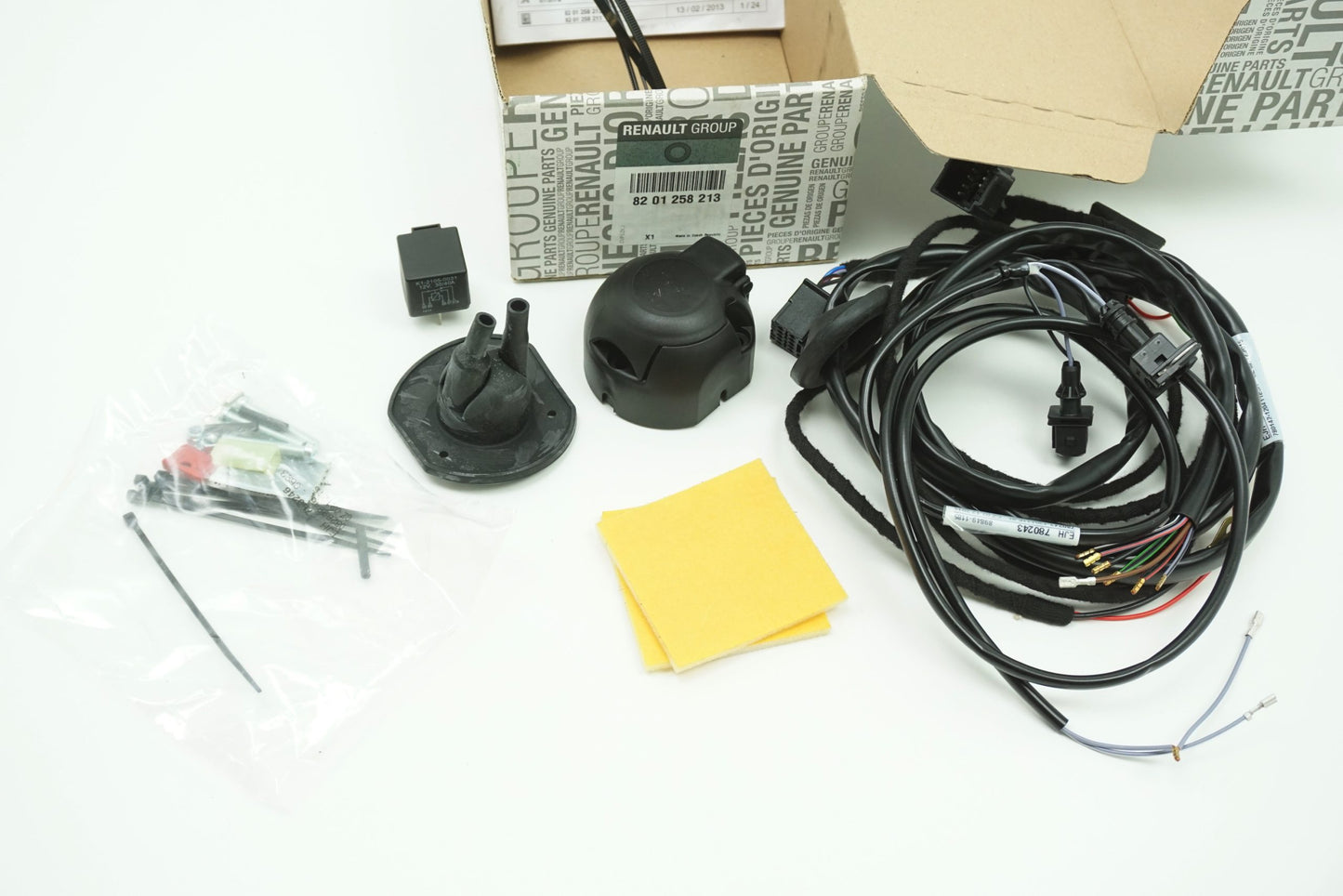 Pièce d'origine Faisceau d'attelage pour Renault Kangoo II 8201258213