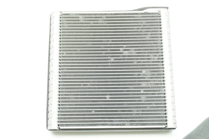 Pièce d'origine Évaporateur de climatisation avec détendeur pour Renault Master III 272811917R