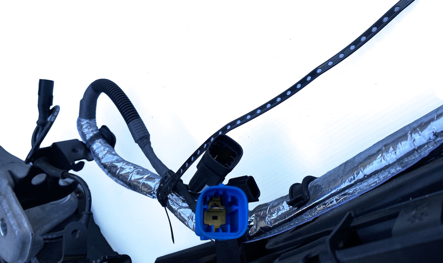 Pièce d'origine Traverse arrière essieu semi-rigide pour Renault Megane IV RS 551108428R