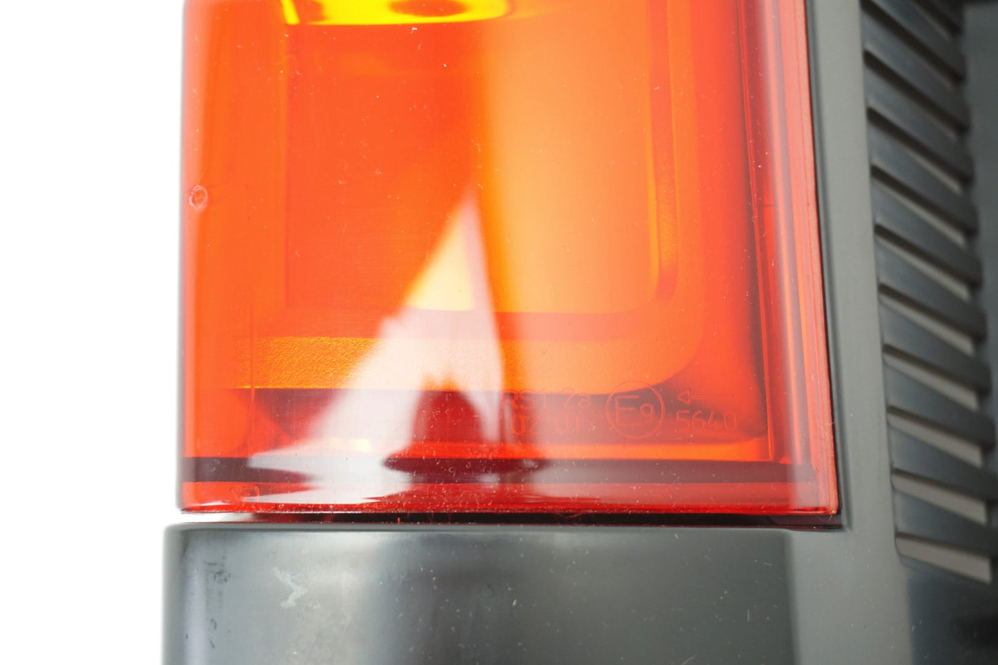 Pièce d'origine Feu arrière gauche pour Renault Trafic II Opel Vivaro 265A60120R