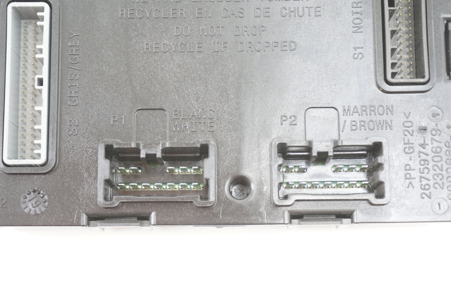 Pièce d'origine Module calculateur BCM pour Renault Trafic III Opel Vivaro B Fiat Talento 284B12763R