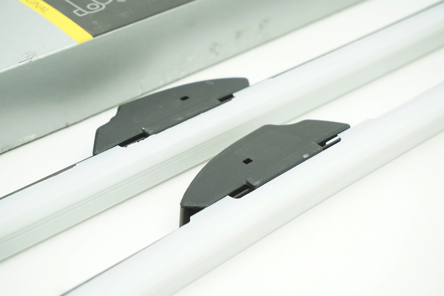 Pièce d'origine Balais d'essuie-glace 600 450 mm pour Renault Megane II 288908411R