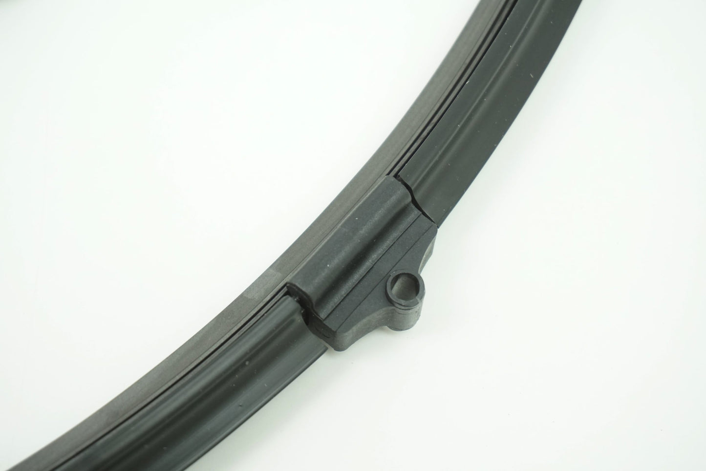 Pièce d'origine Balai d'essuie-glace arrière 400 mm pour Renault Trafic III Opel Vivaro 287908635R