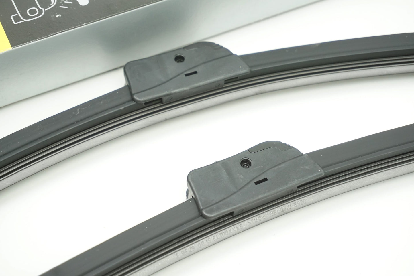 Pièce d'origine Balais d'essuie-glace 600 450 mm pour Dacia Duster 288908550R