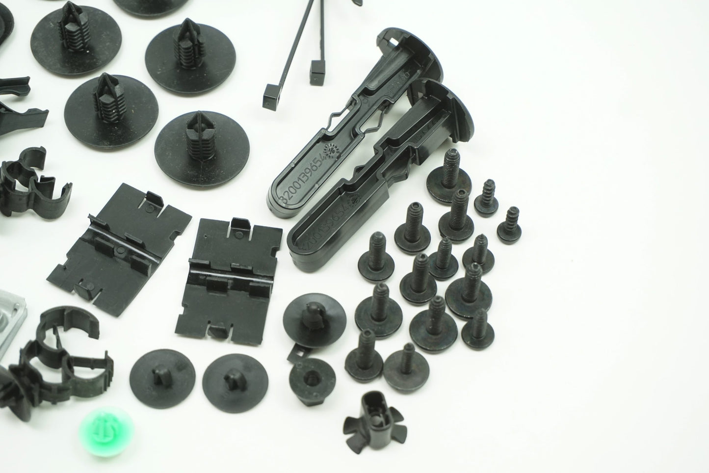 Pièce d'origine Kit de réparation clips pour Renault Kangoo II 600380633R