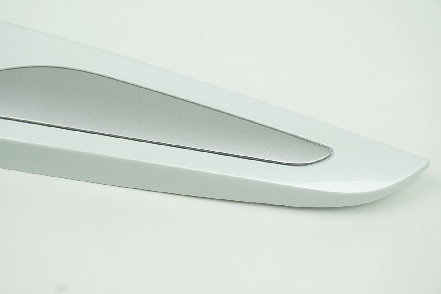 Pièce d'origine Baguette de porte arrière gauche pour Renault Clio IV 828772096R