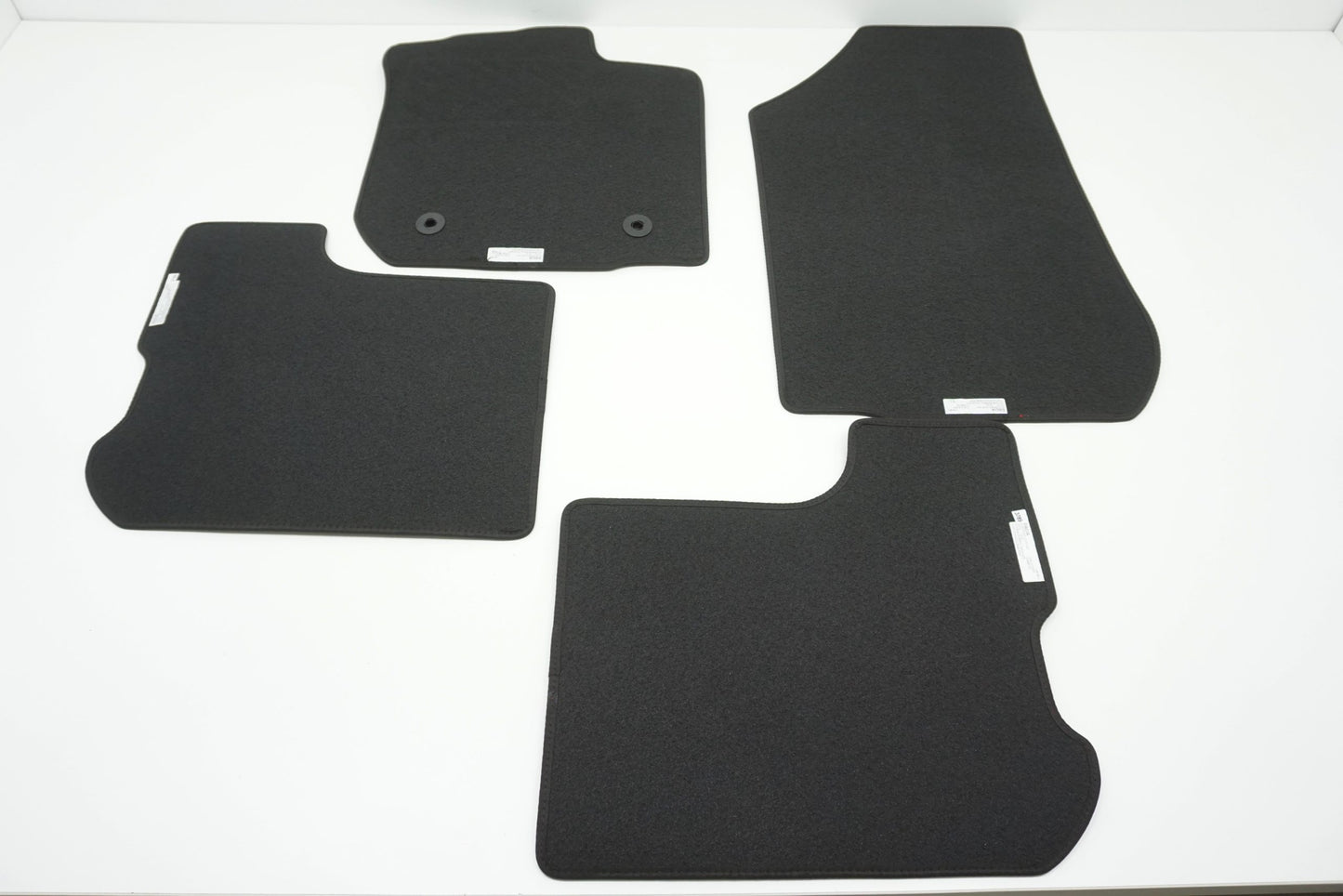Pièce d'origine Tapis de sol velours pour Dacia Sandero II 749021666R