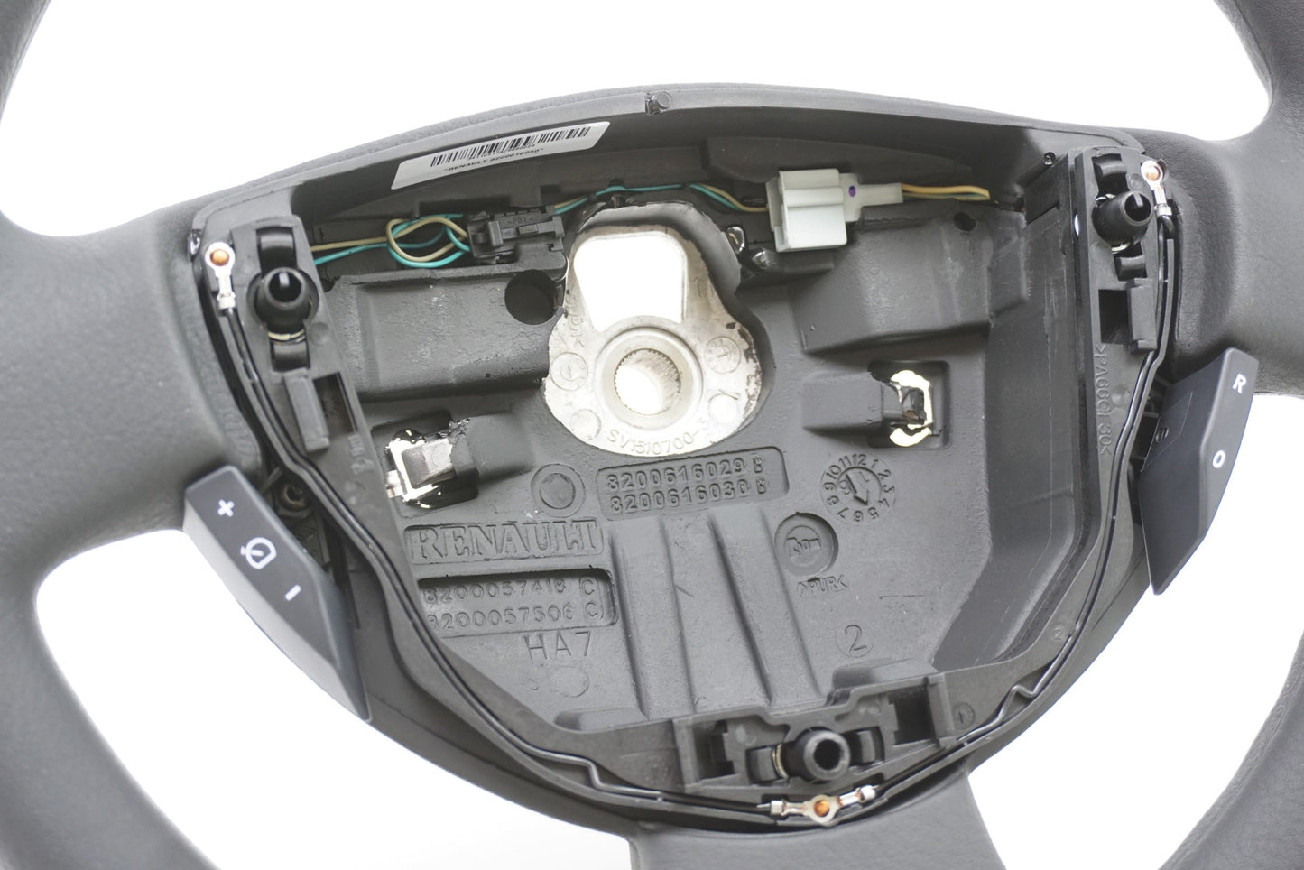 Nouveau volant pour Renault Clio III 8200213130