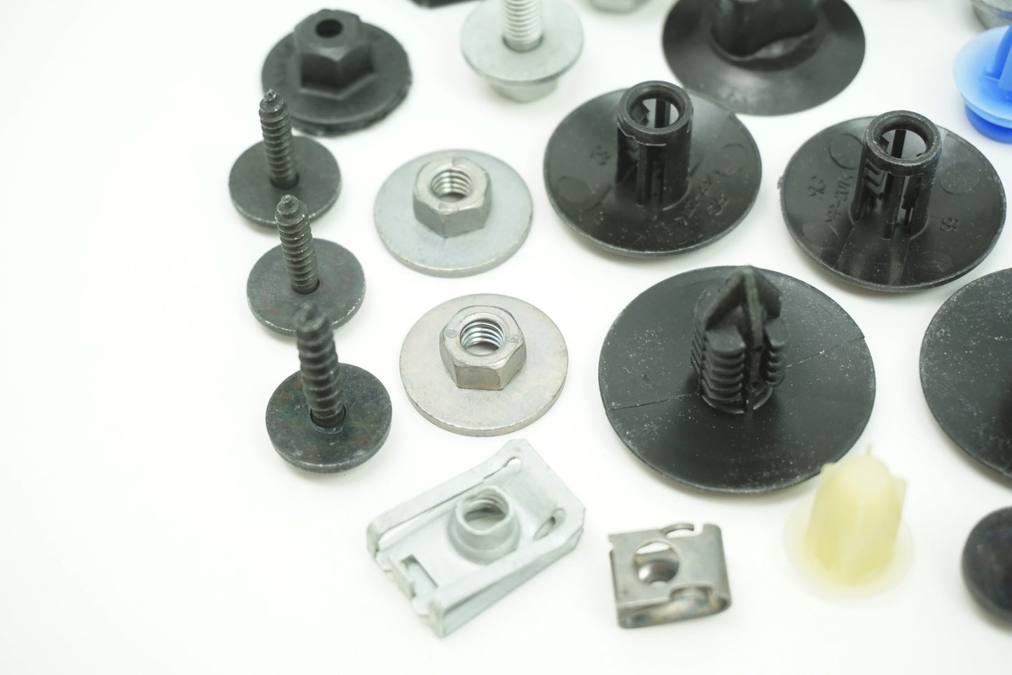 Kit de réparation de suspension de roue pour Dacia Duster 8201582020