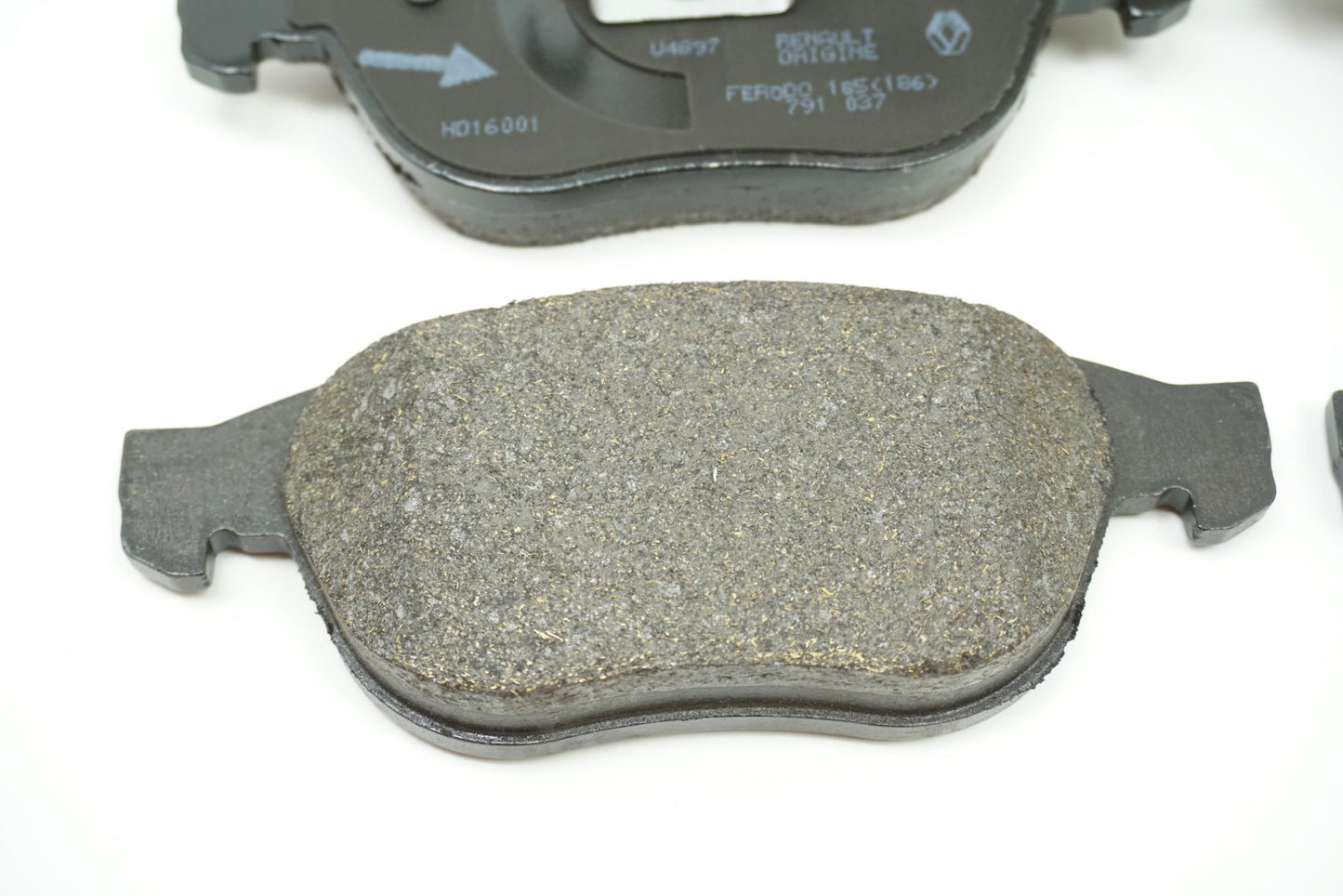 Plaquettes de frein avant pour Renault Laguna III 410605961R