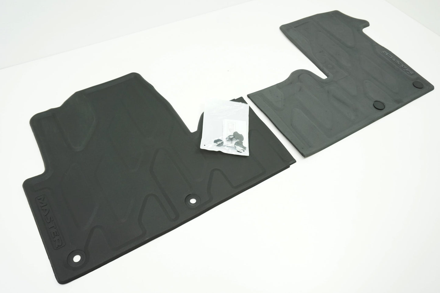 Tapis en caoutchouc pour Renault Master II 7711425008