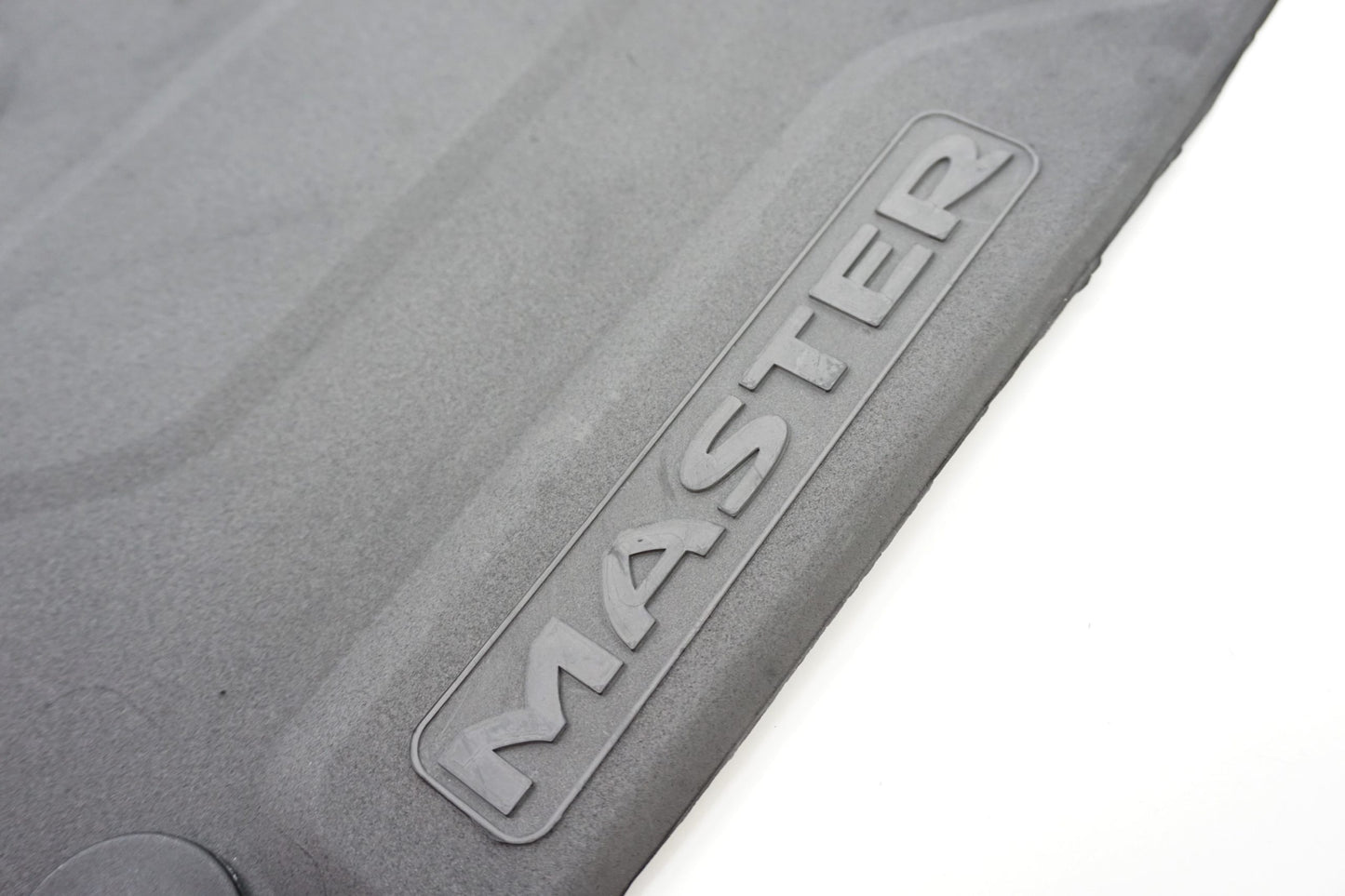 Tapis en caoutchouc pour Renault Master II 7711425008
