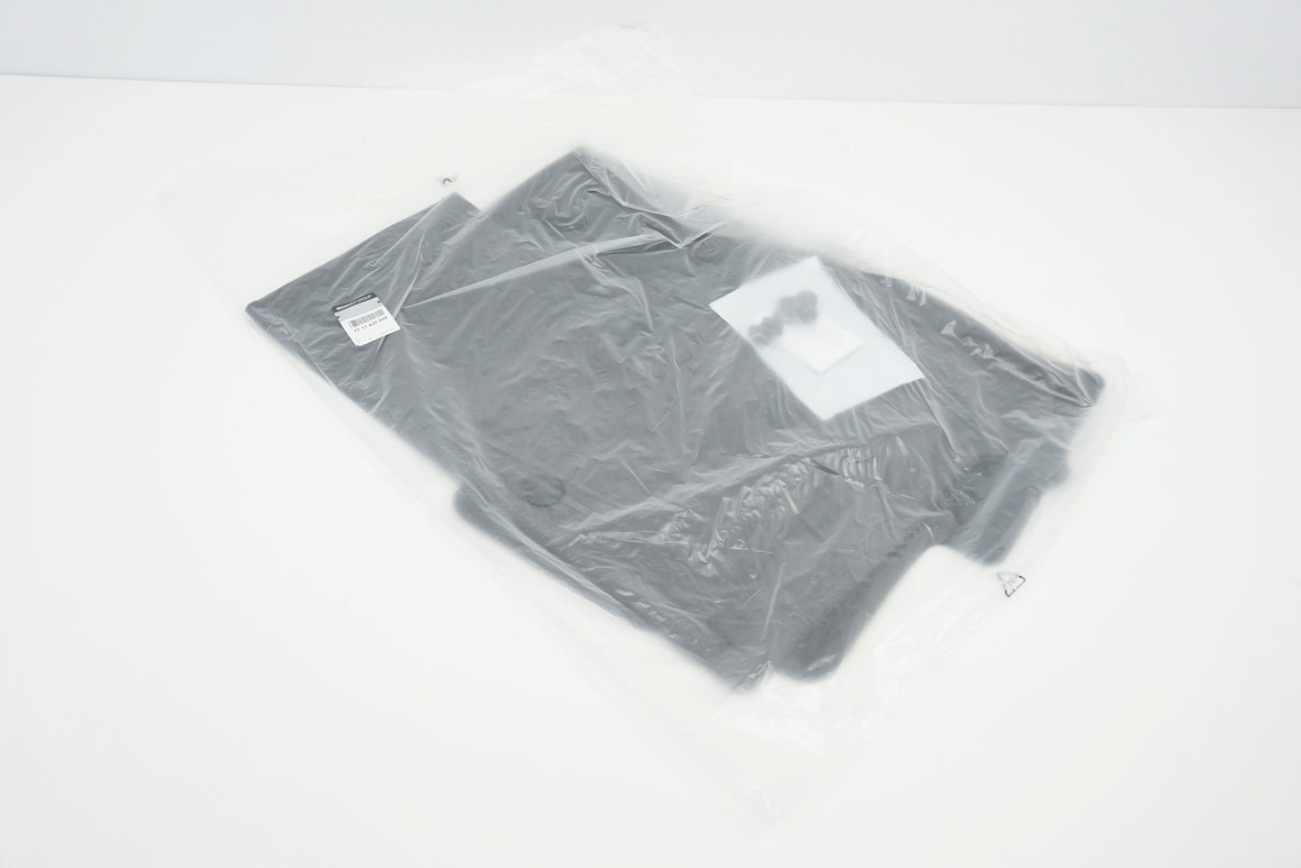 Tapis en caoutchouc pour Renault Master II 7711425008
