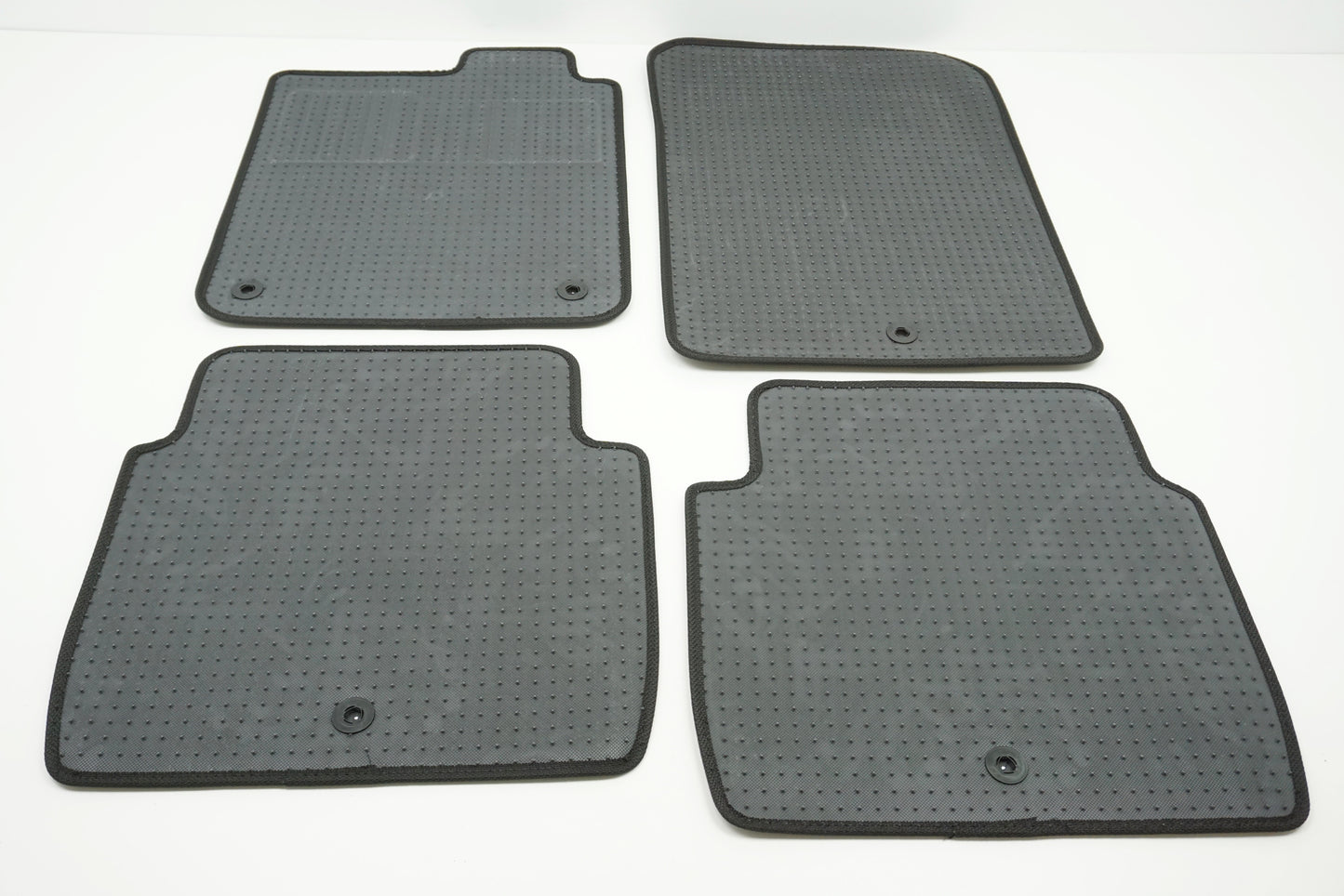 Tapis de sol en velours pour Renault Latitude 7711429350