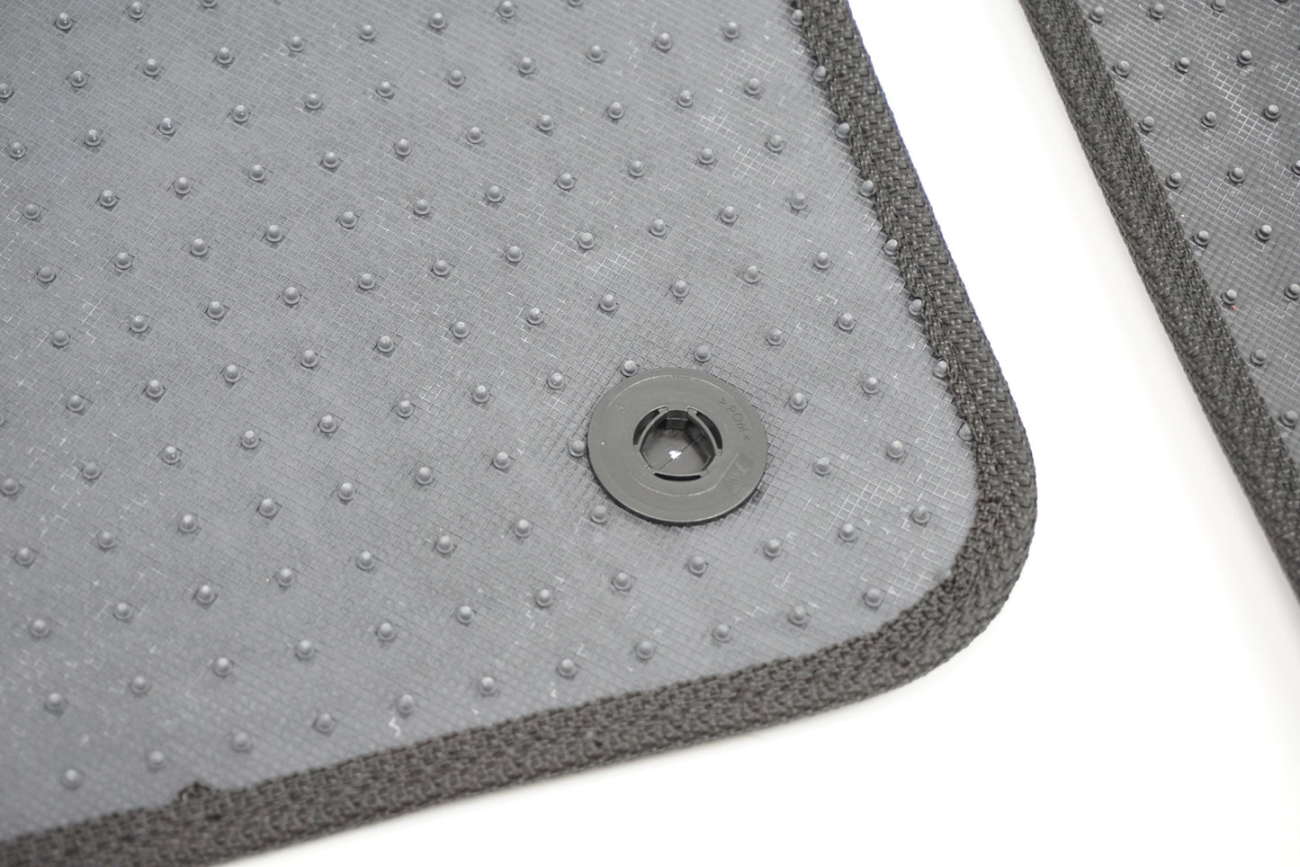 Tapis de sol en velours pour Renault Latitude 7711429350
