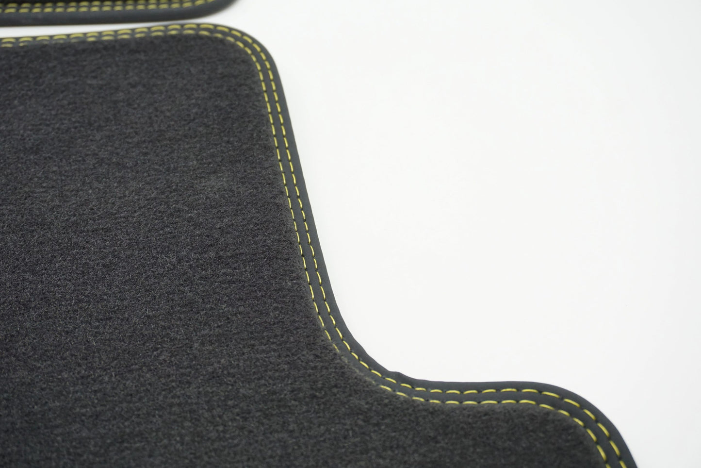 Tapis de sol en velours Sport pour Renault Clio IV 7711427008