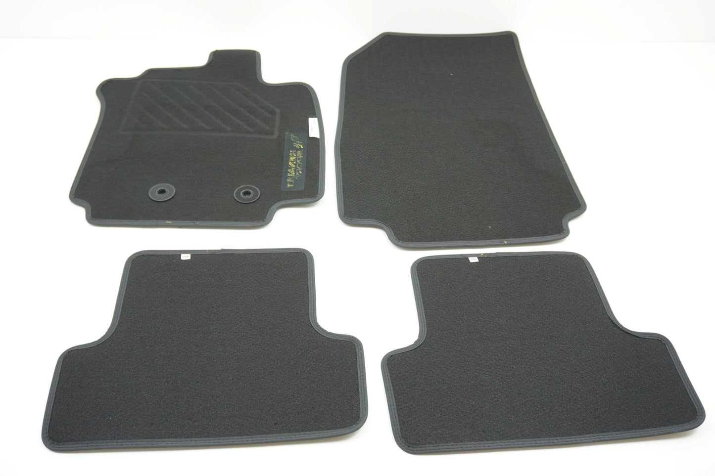Tapis de sol en velours Sport pour Renault Clio IV 7711427008