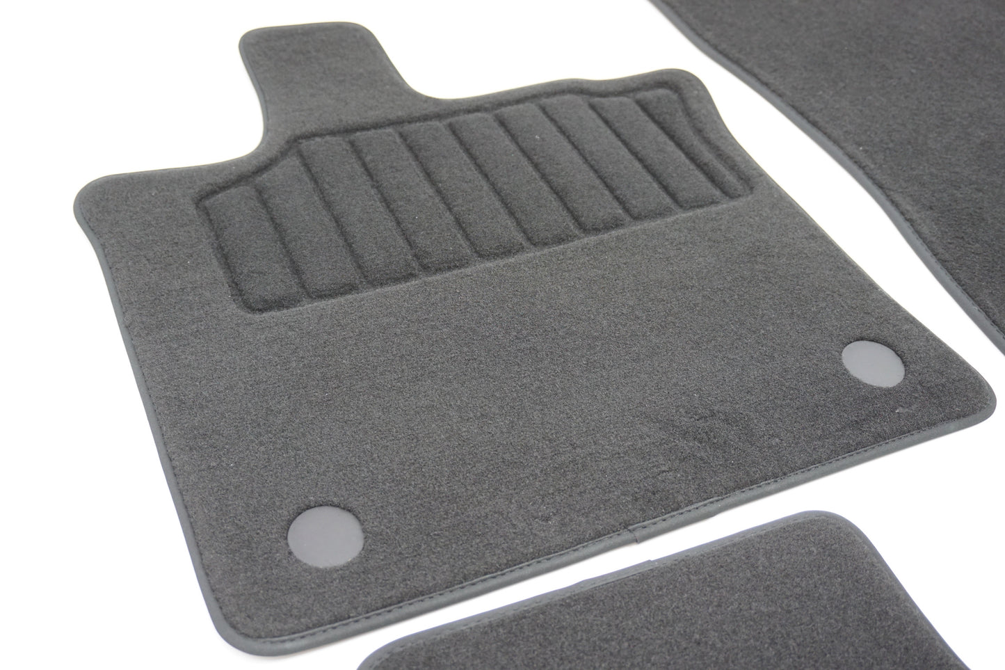 Tapis de sol en velours pour Renault Captur II 8201721343