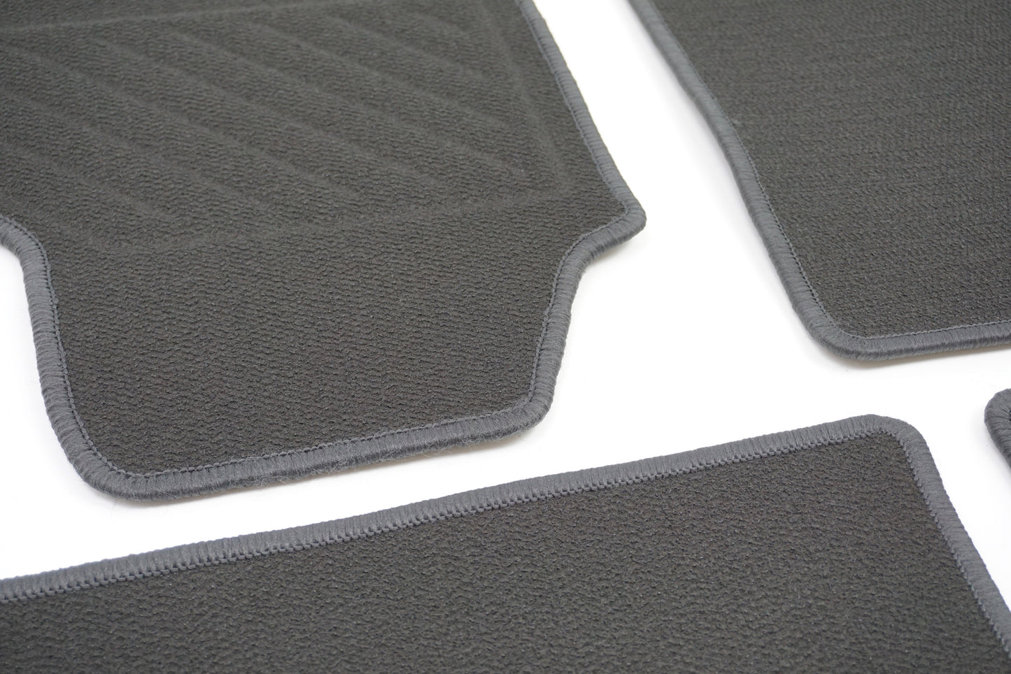 Tapis de sol en velours pour Renault Clio IV 7711574911