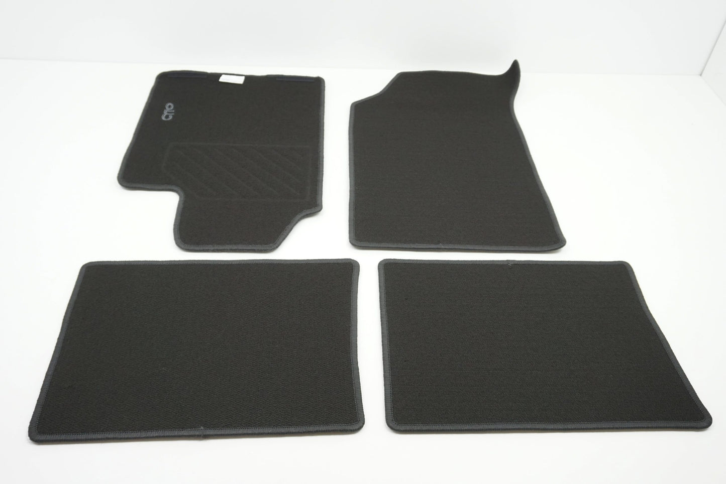 Tapis de sol en velours pour Renault Clio IV 7711574911