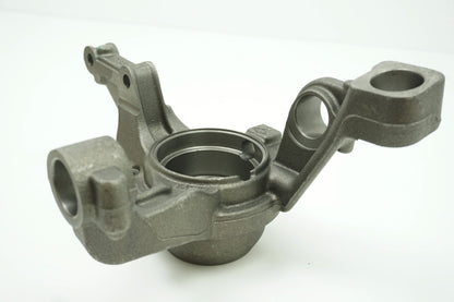 Fusée d'essieu et moyeu de roue arrière gauche pour Dacia Duster 4x4 430198425R