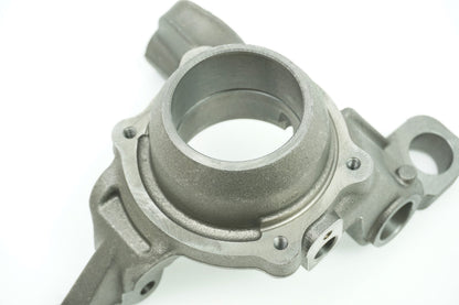 Fusée d'essieu et moyeu de roue arrière gauche pour Dacia Duster 4x4 430198425R