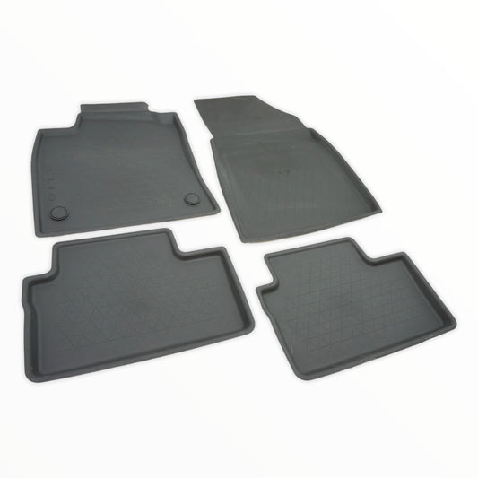 Tapis en caoutchouc pour Renault Clio IV 8201370528