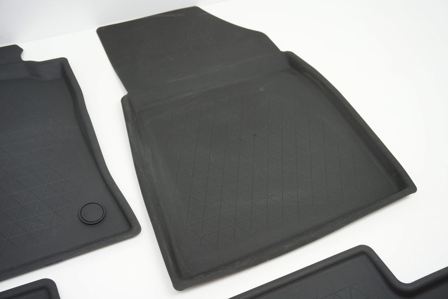 Tapis en caoutchouc pour Renault Clio IV 8201370528