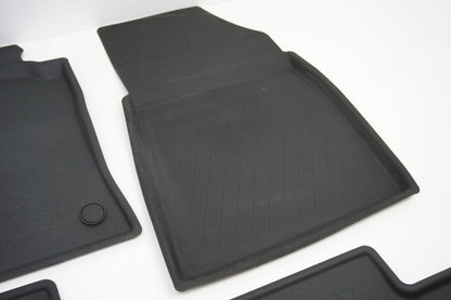 Tapis en caoutchouc pour Renault Clio IV 8201370528