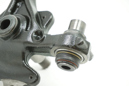 Pièce d'origine Fusée de roue arrière gauche pour Renault Espace V 430192902R