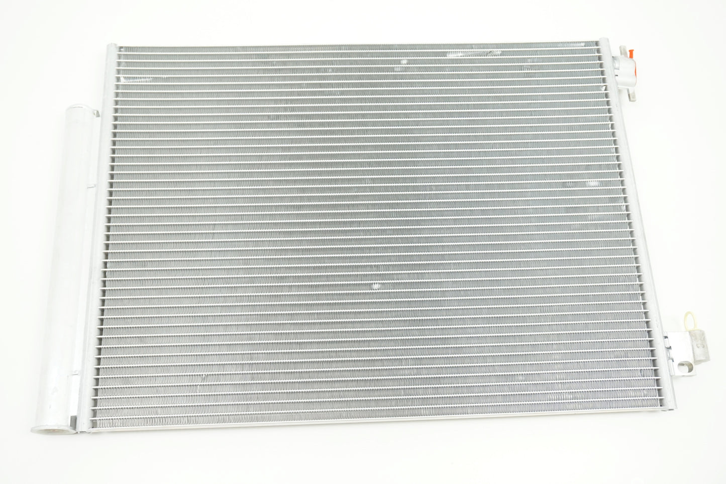 Pièce d'origine Condenseur de climatisation pour Renault Clio IV Captur 921006843R