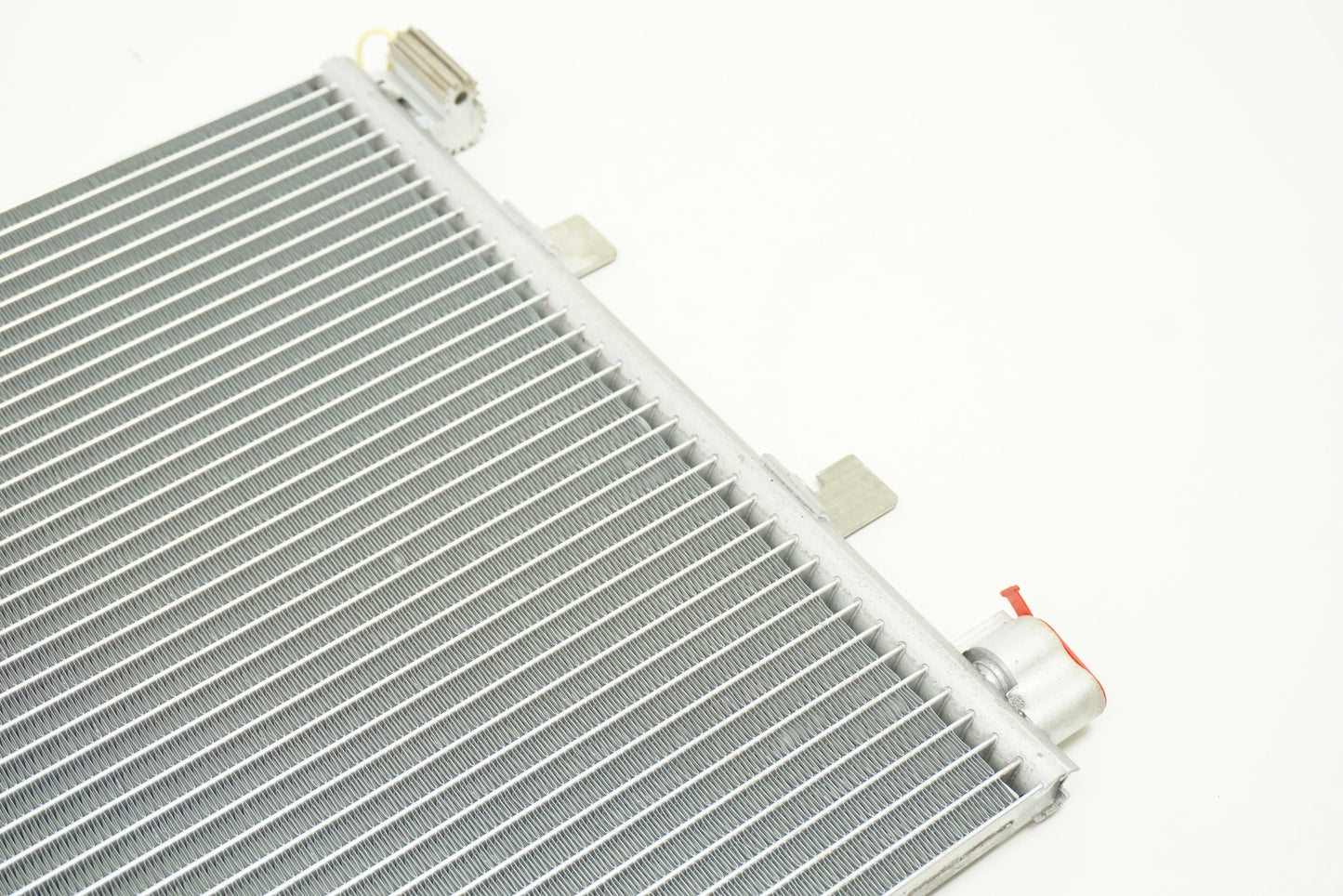 Pièce d'origine Condenseur de climatisation pour Renault Master III 921007845R