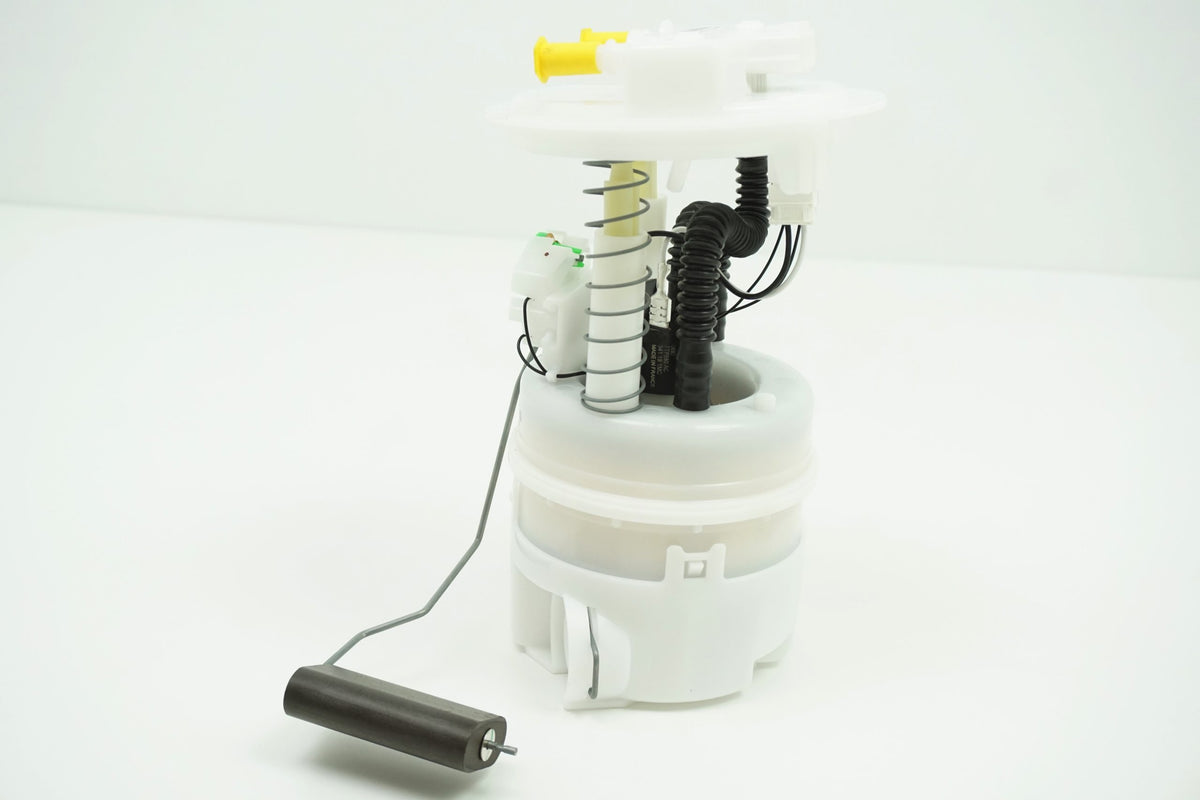 Pièce d'origine Pompe à carburant pour Renault Clio IV 170114543R