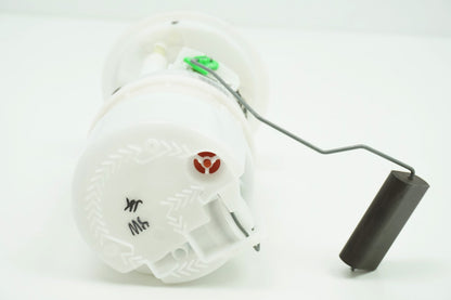 Pièce d'origine Pompe à carburant pour Renault Clio IV 170114543R
