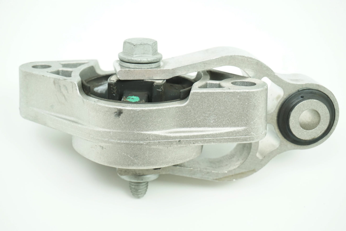 Pièce d'origine Support moteur pour Renault Laguna 546190004R