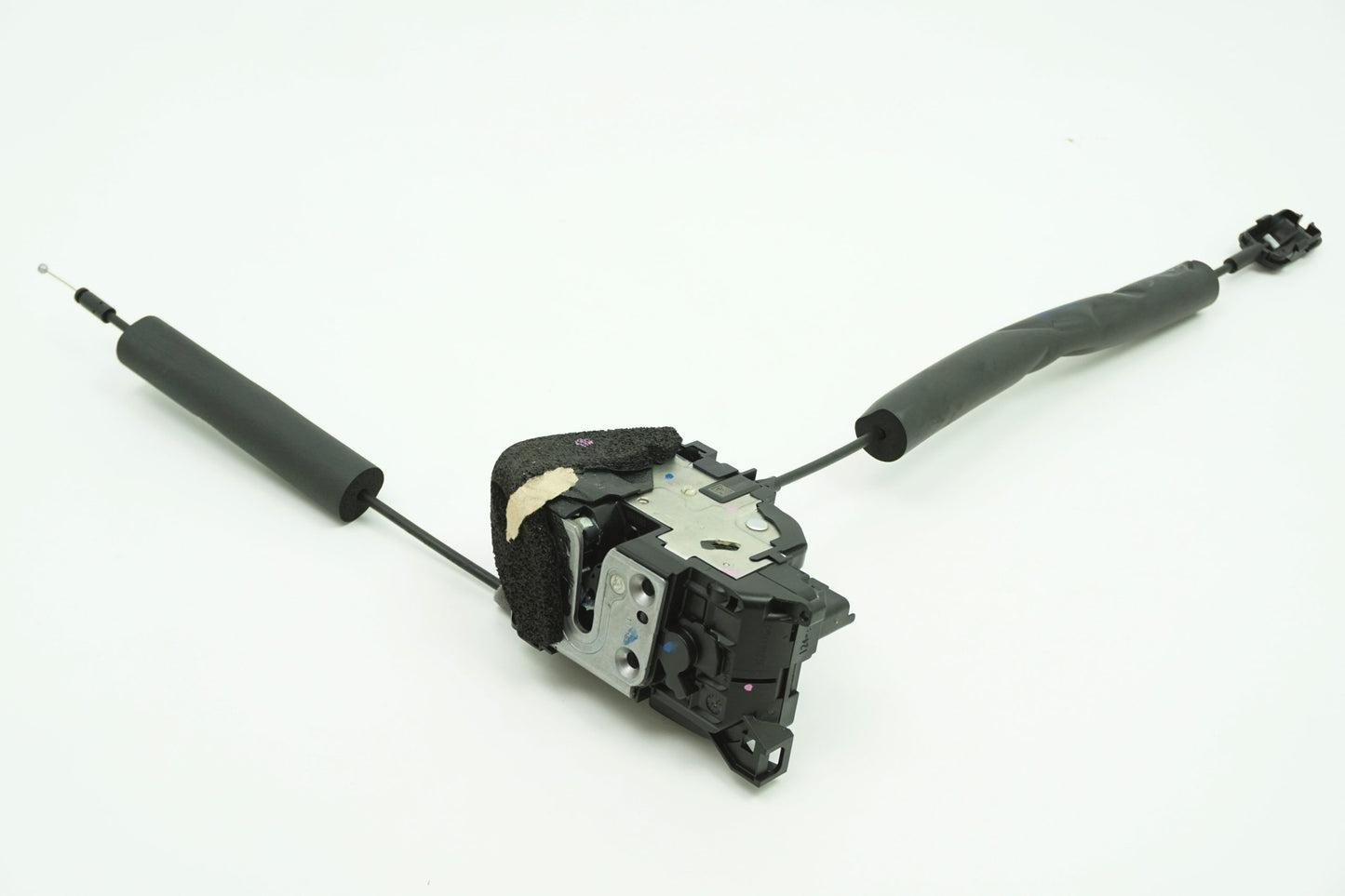 Pièce d'origine Serrure de porte arrière gauche pour Renault Laguna 825010003R