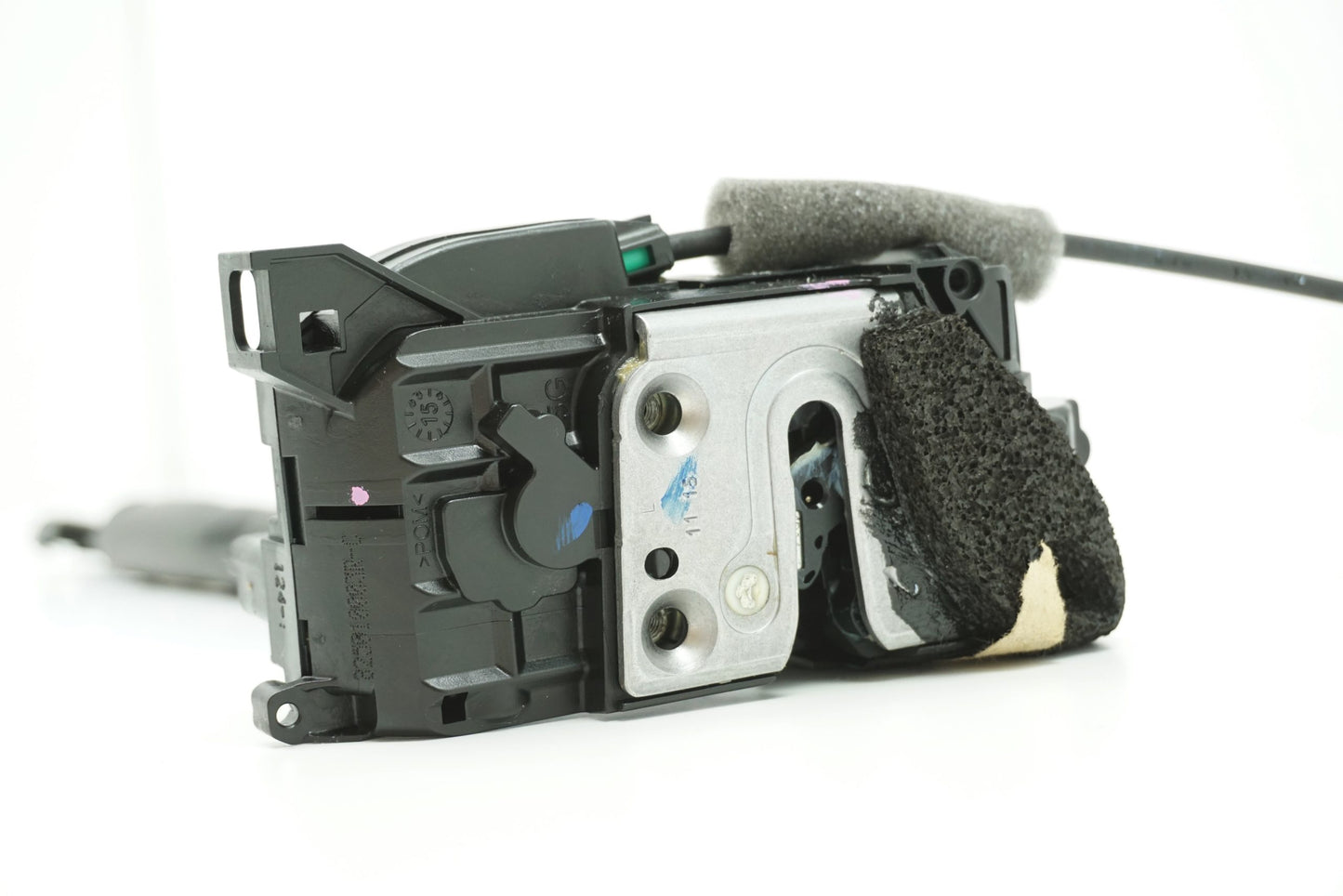 Pièce d'origine Serrure de porte arrière gauche pour Renault Laguna 825010003R