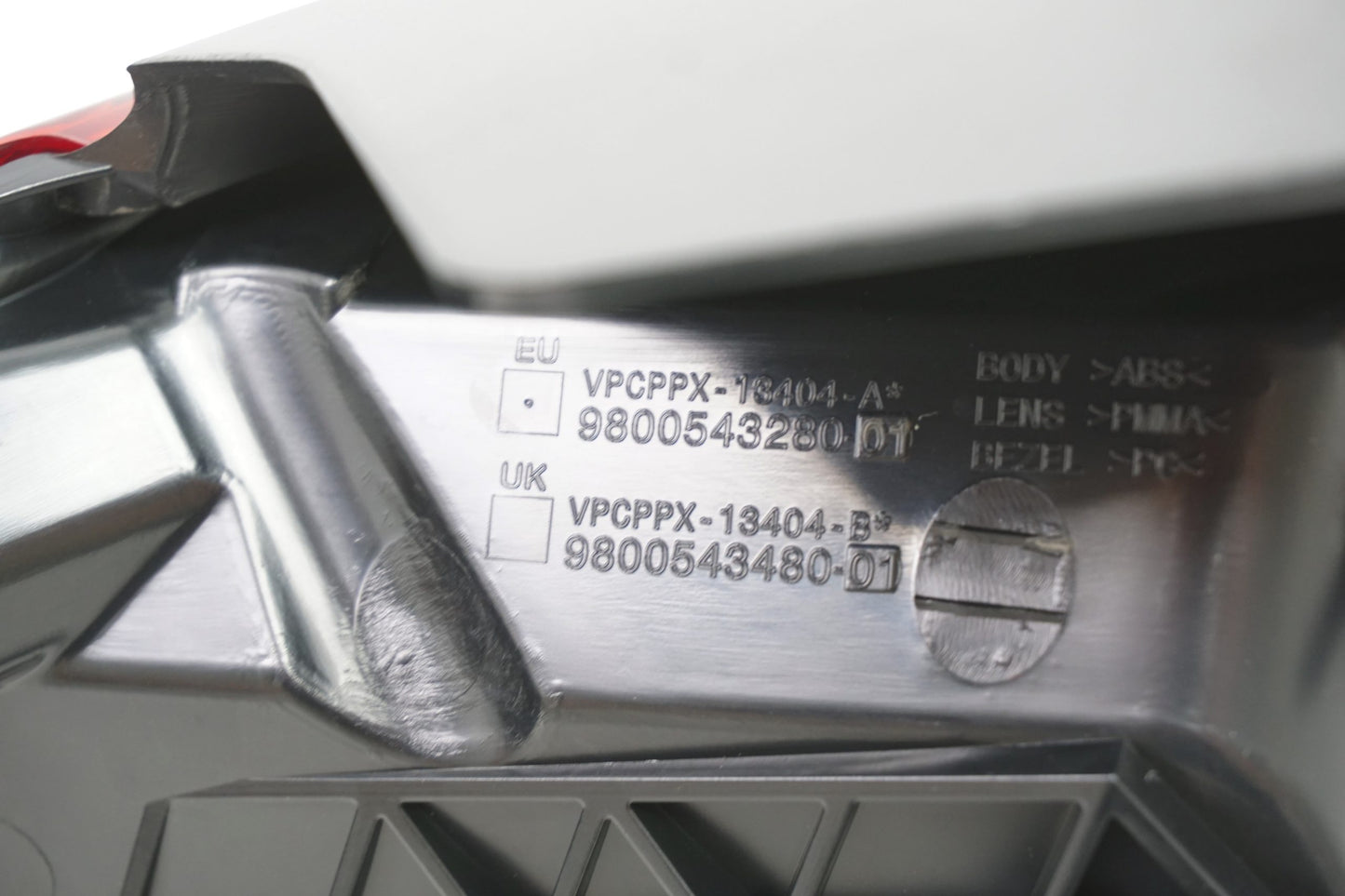 Pièce d'origine Feu arrière droit pour DS3 Citroën restylée 9800543280