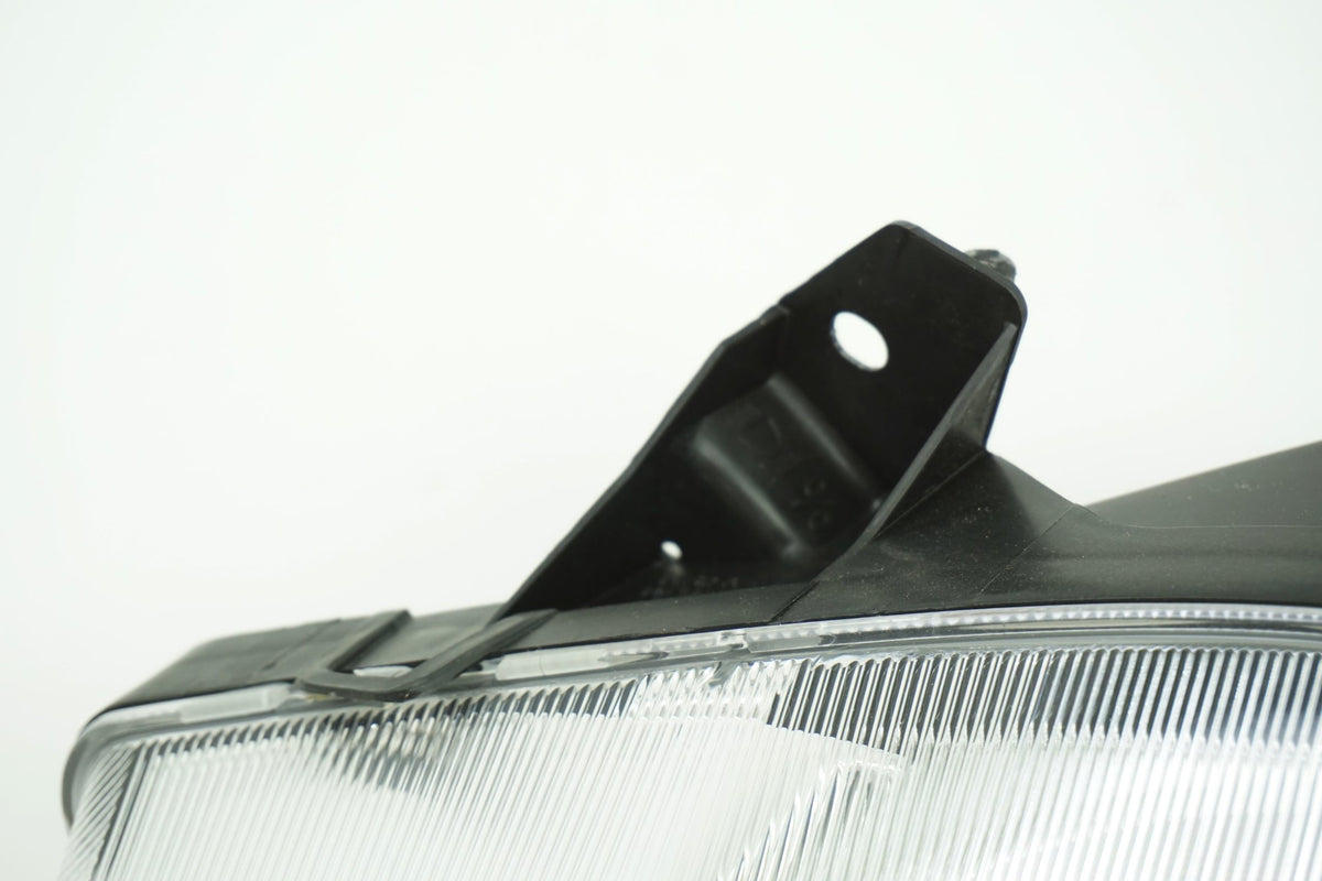 Pièce d'origine Phare avant gauche pour Renault Megane I 7701047185