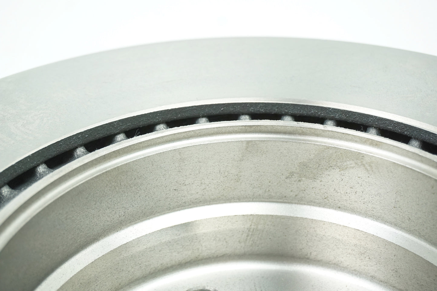 Pièce d'origine Disques de frein arrière pour BMW E87 E90 8660003917